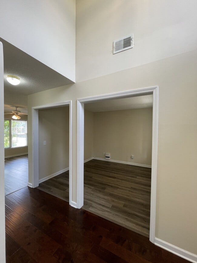 Building Photo - 4921 Martin Farms Rd