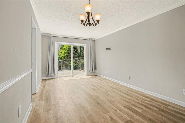 Building Photo - 2805 NE Expy NE