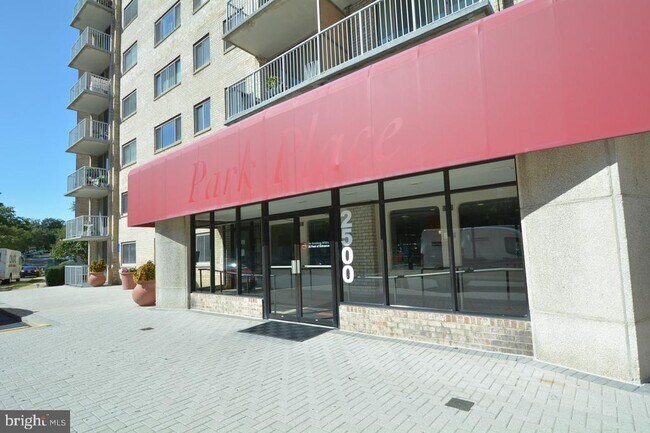 Building Photo - 2500 N Van Dorn St