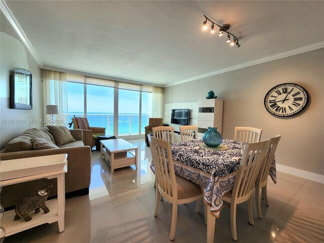 Building Photo - 3505 S Ocean Dr