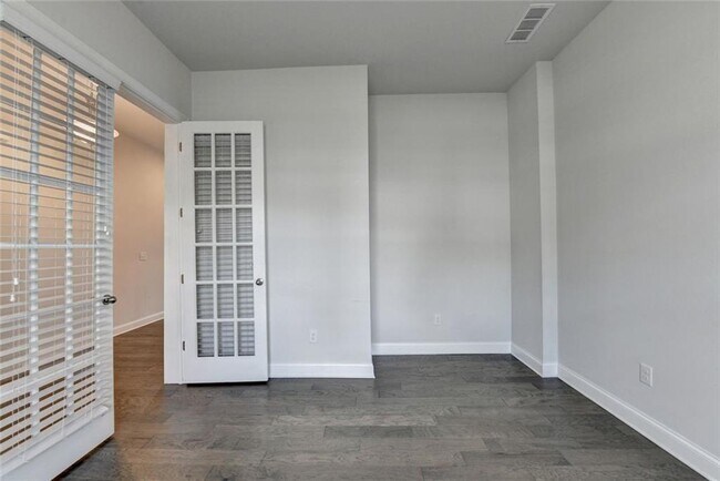 Building Photo - 3695 Andover St