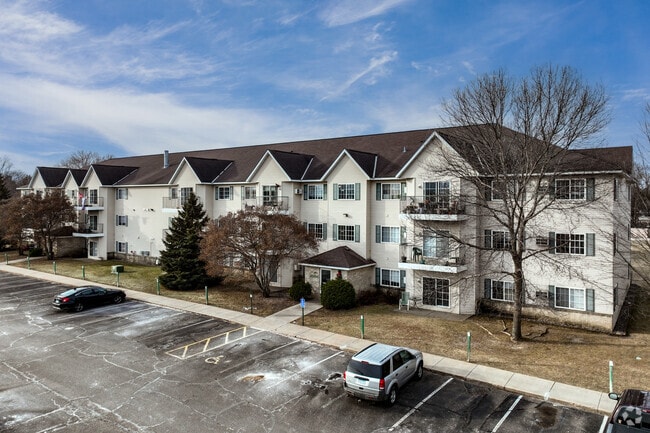 Building Photo - Isanti Village Apartments