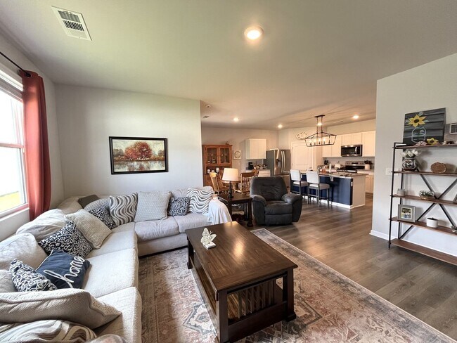 Building Photo - 4-Bedroom w/ Open Layout & Community Perks