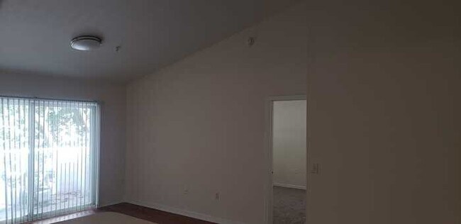 Building Photo - Elegant 2bedrooms 2 bathrooms