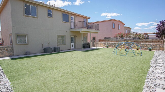 Building Photo - 14613 Sunny Land Ave
