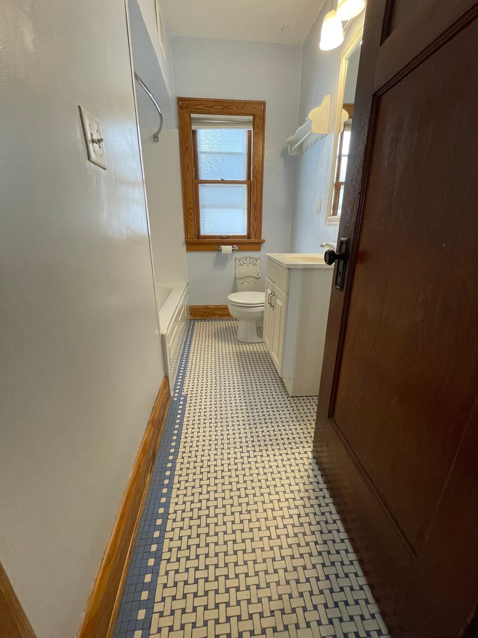 Bathroom - 3229 S Springfield Ave