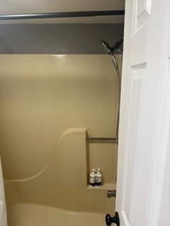 Building Photo - 27 Fall Creek Dr