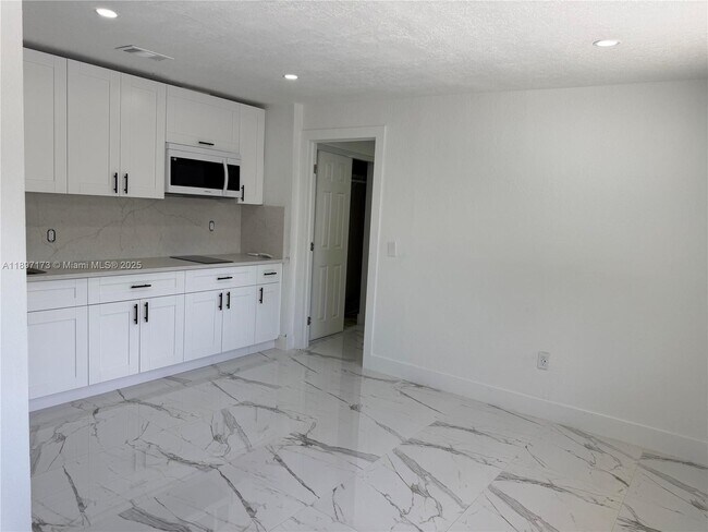 Building Photo - 9824 SW 26th Terrace