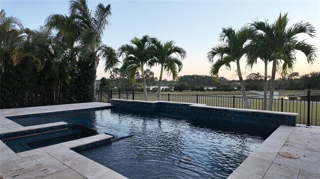 Building Photo - 8764 Lookout Pointe Dr