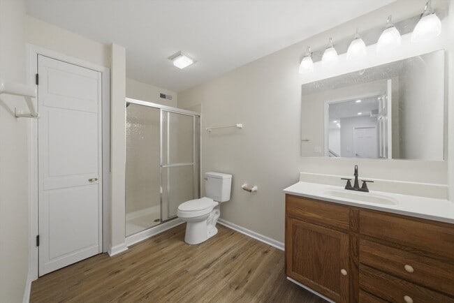 Building Photo - 1215 Triple Crown Ct