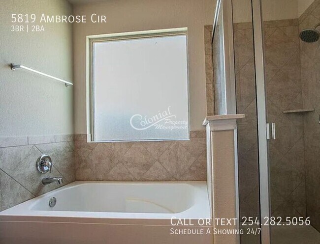 Building Photo - 5819 Ambrose Cir