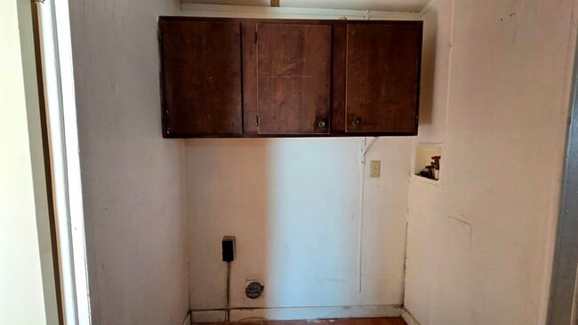 Building Photo - 4528 La Cienega Ln