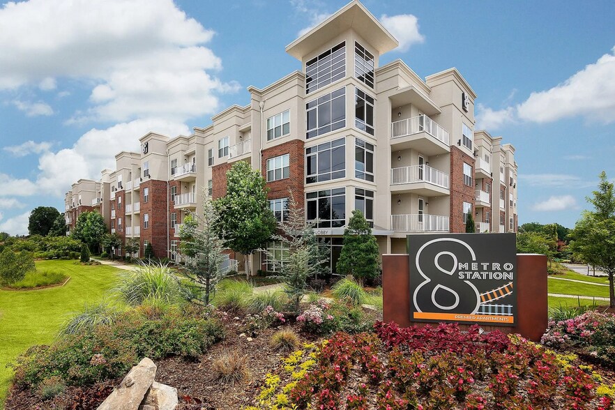 Building Photo - 5025 Wembley Central Ln