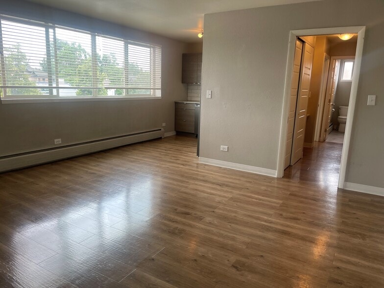 Building Photo - 910 S Pearl St