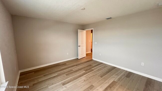 Building Photo - 5009 Sunnytime St
