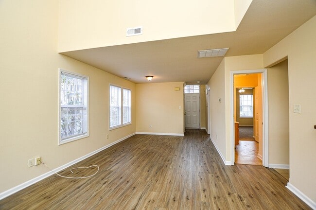 Building Photo - Charming 3 Bed, 2 Bath Home with fenced back yard!-**PRIMARY ON THE MAIN** COMING SOON!!!