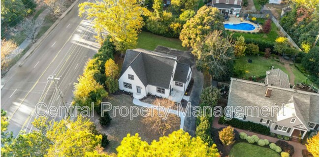 Building Photo - 101 Sunset Dr