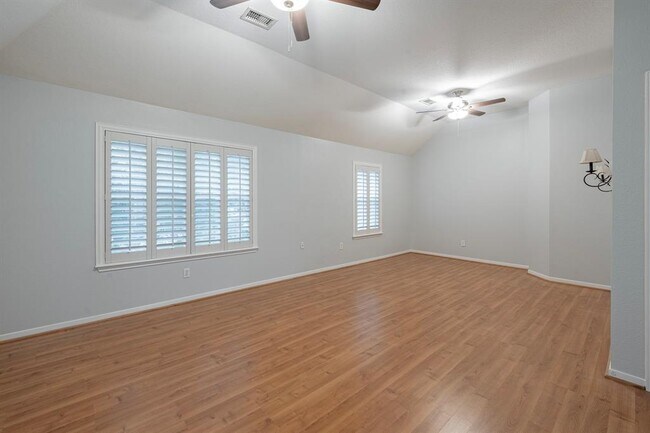 Building Photo - 203 W Sundance Cir