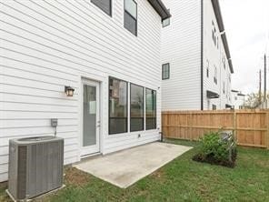 Building Photo - 2718 Grand Fountains Dr