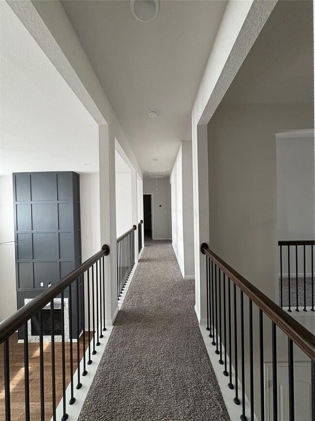 Building Photo - 2904 Fallcrest Bnd