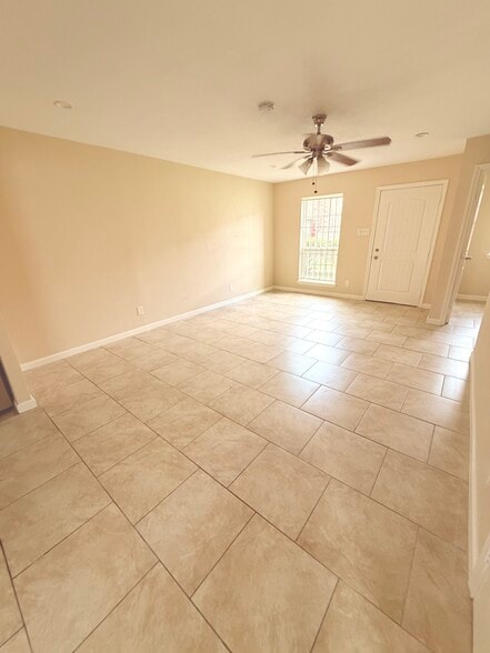 Building Photo - 12328 Ormandy St