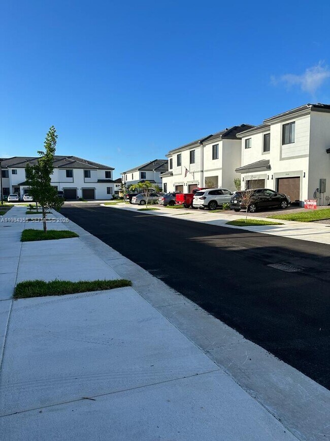 Building Photo - 13637 SW 157th Pl