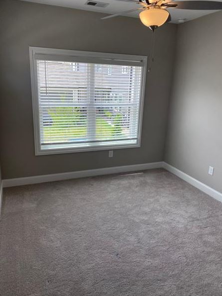 Building Photo - 1747 Stone Hedge Dr NW