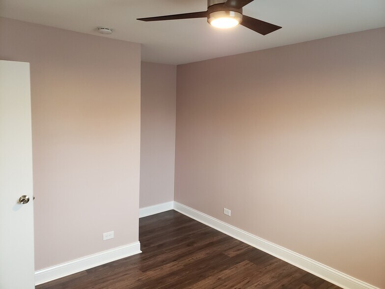 Building Photo - 2142 Rugen Rd