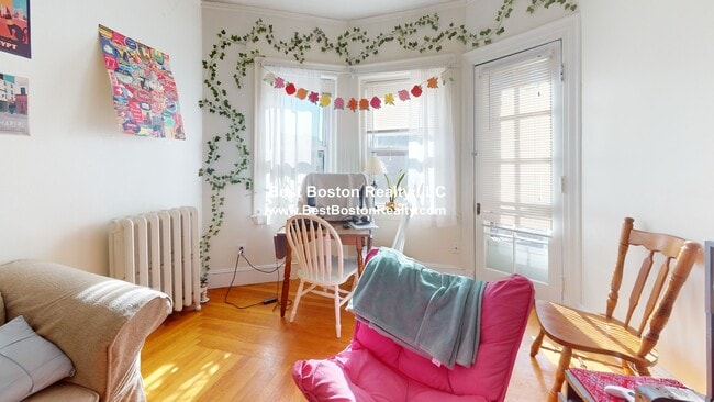 Building Photo - 163 Summer St