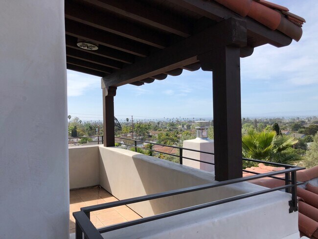 Building Photo - 433 APS