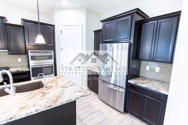 Building Photo - 2883 E Ebony Dr