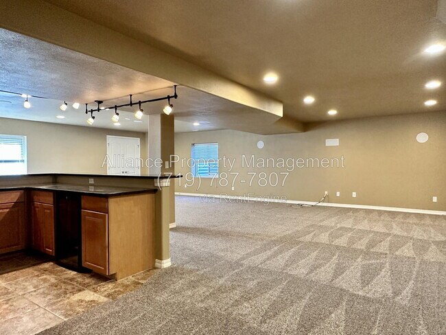 Building Photo - 2075 Bobcat Valley Ct