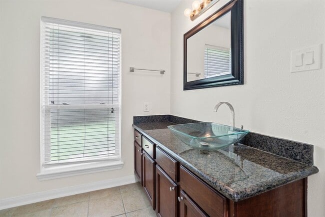 Building Photo - 10322 Ivy Oaks Ln