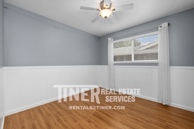 Building Photo - 4801 Papaya Dr