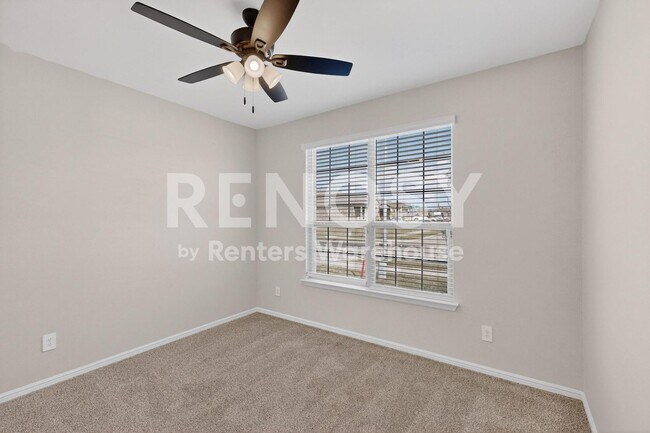 Building Photo - 8517 Centerboard Ln
