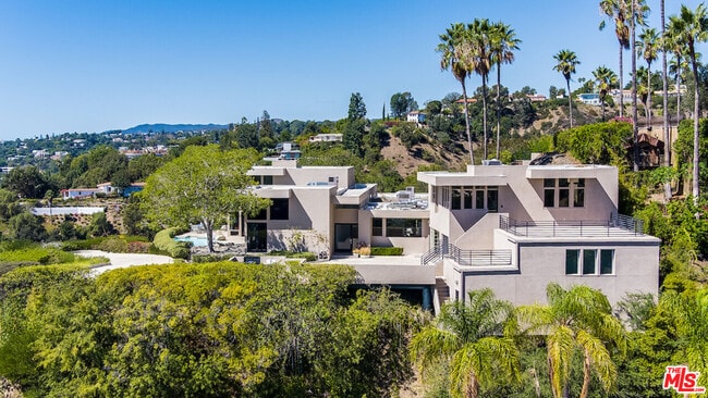 Building Photo - 1436 Summitridge Dr