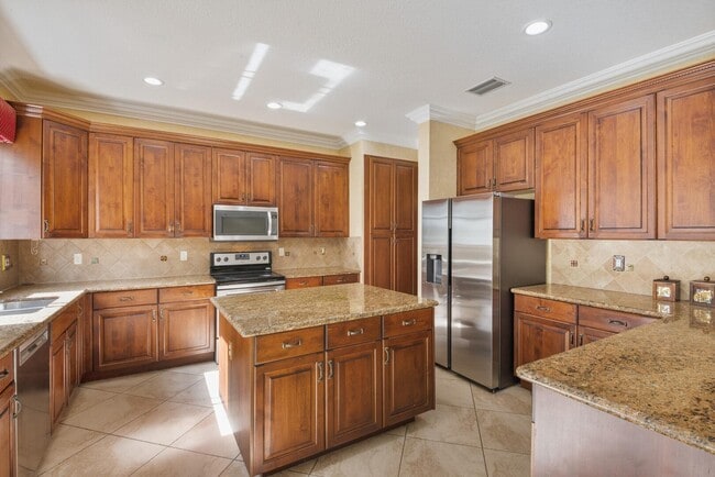 Building Photo - 8273 Emerald Winds Cir