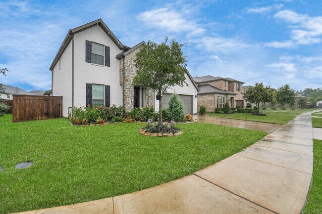 Building Photo - 5411 Cavall Rd
