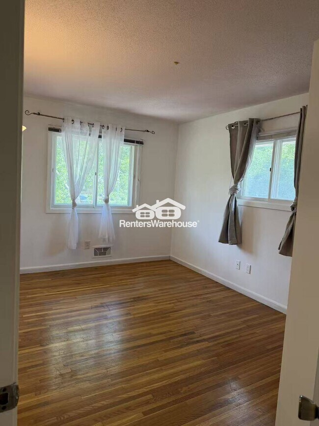 Building Photo - 5112 Millpond Pl