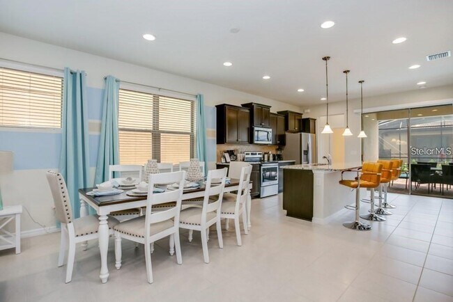 Building Photo - 8816 Corcovado Dr