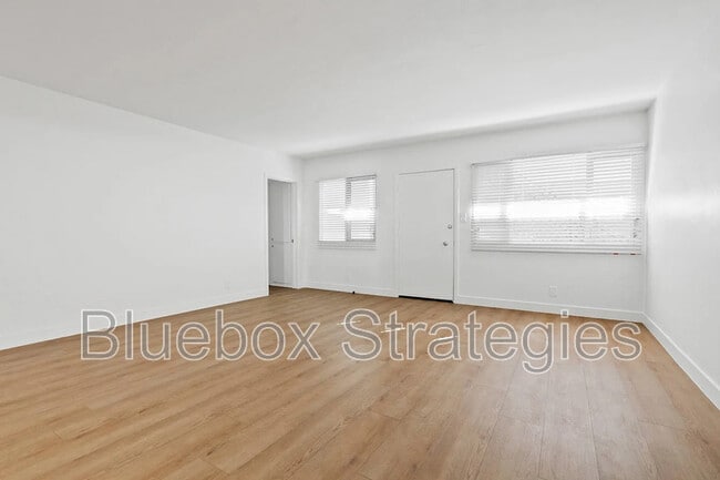 Building Photo - 1091 Topaz Ave