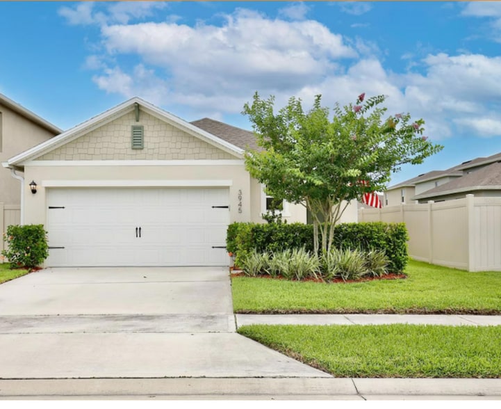 Primary Photo - 3945 Angola Ln