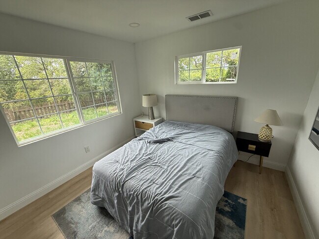 Building Photo - Stunning Newly Remodeled 4 Bedroom 3 Bathroom Home in Walnut Creek