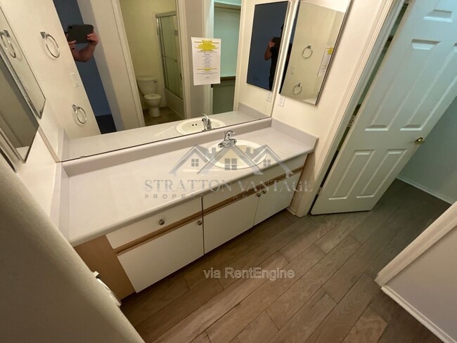 Building Photo - 10401 N 52nd St