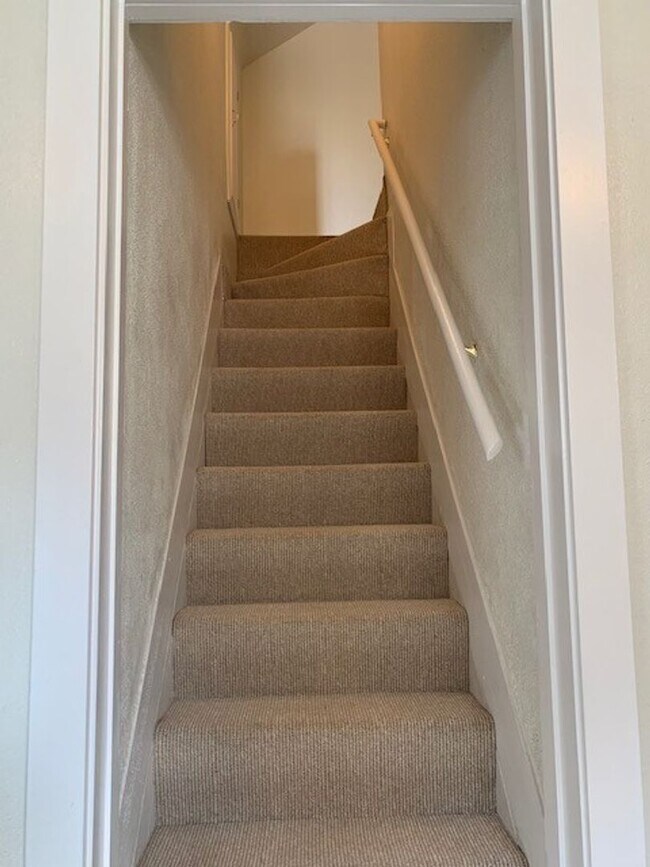 Building Photo - BENS01