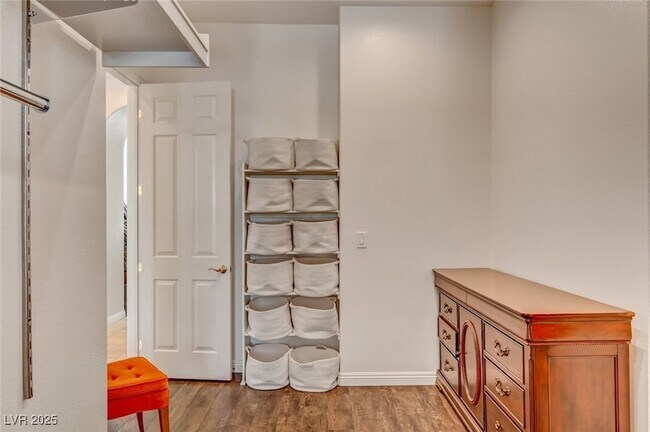 Building Photo - 209 Surtees Point St