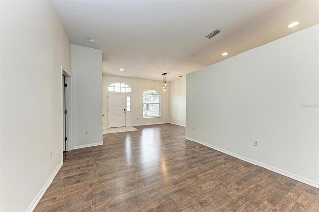 Building Photo - 3219 58th Terrace E