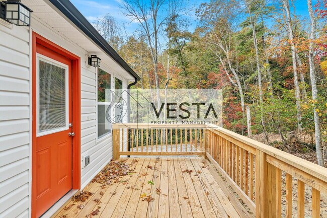 Building Photo - 2506 Turnpike Rd