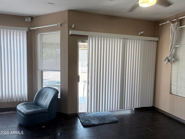 Building Photo - 3133 E Kristal Way