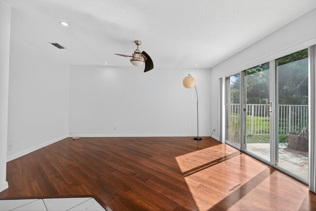 Building Photo - 7004 Galleon Cove Cir